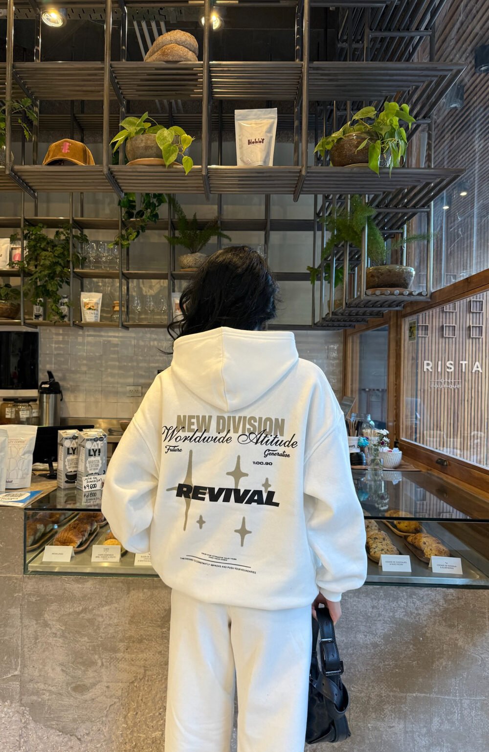 Buzo Friza Revival