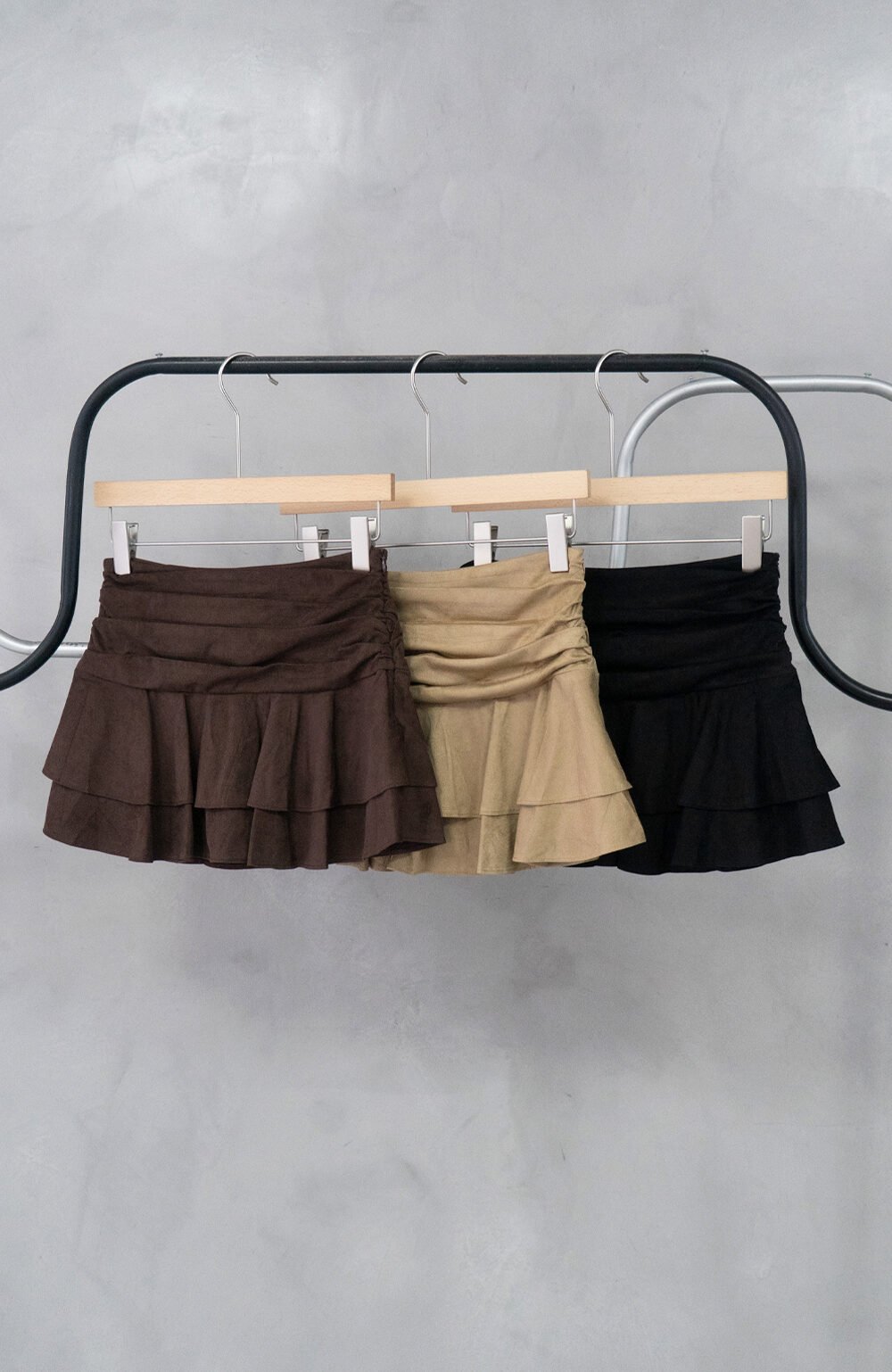 Falda volados gamuza