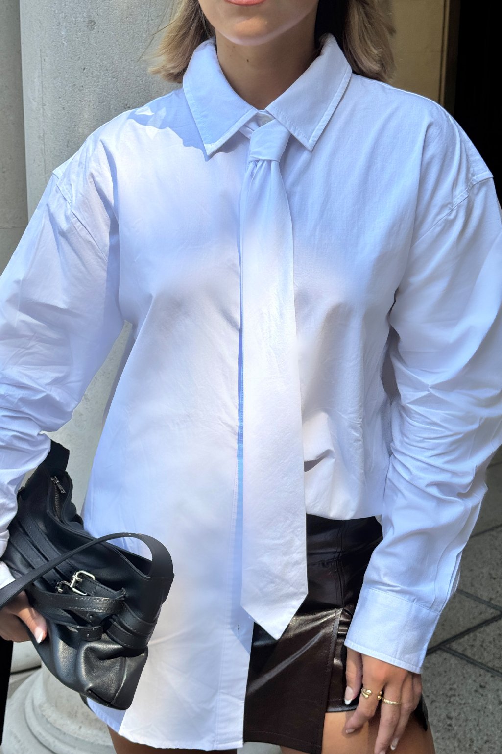 Camisa over c/corbata Office - Imagen 5