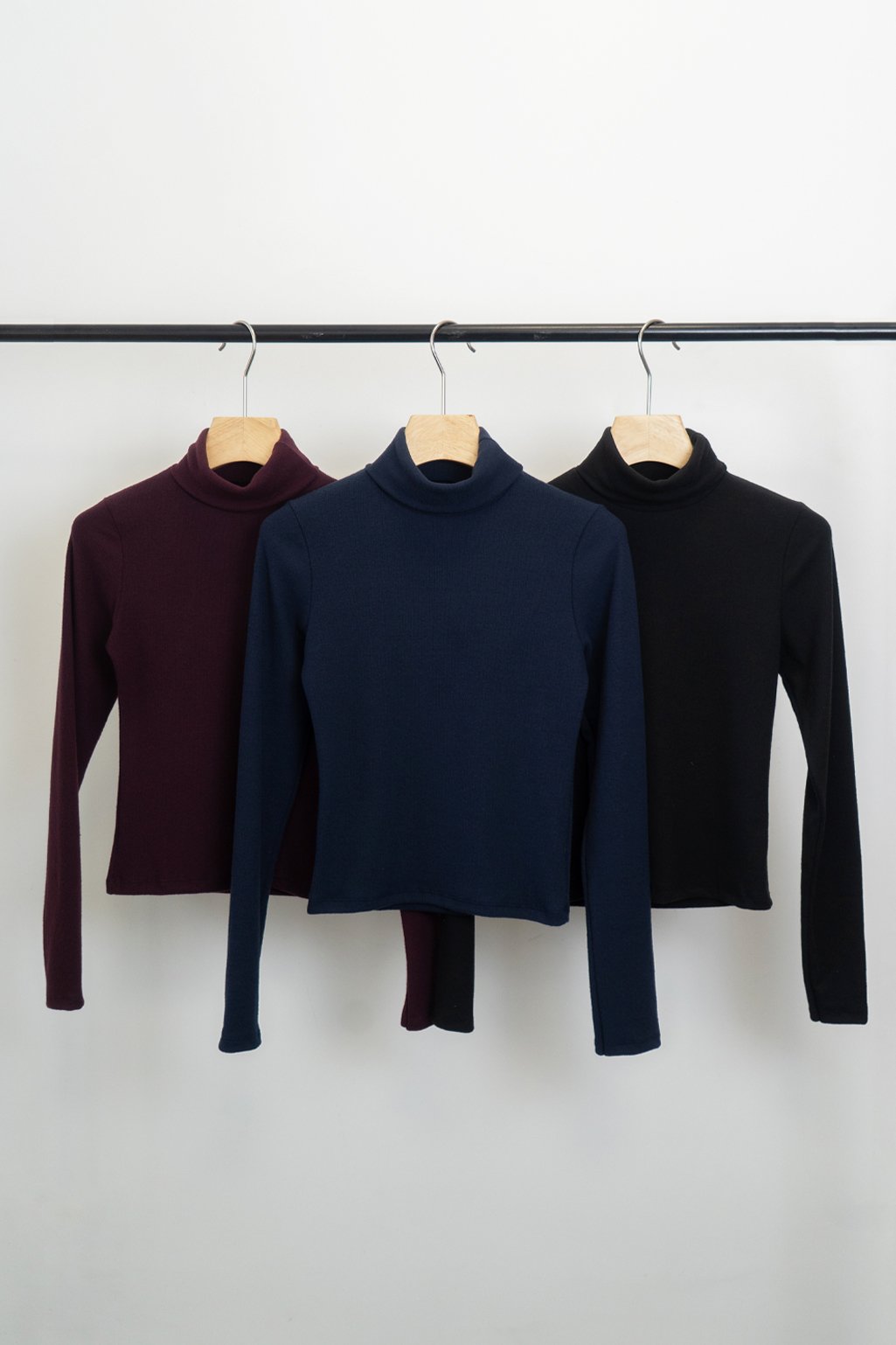 Alternative view of Polera alta carpenter ribb