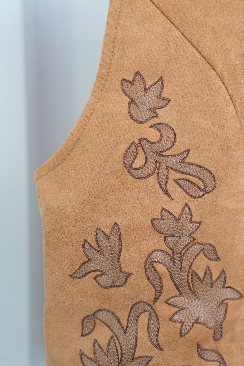 Chaleco gamuza p/atar - Imagen 9