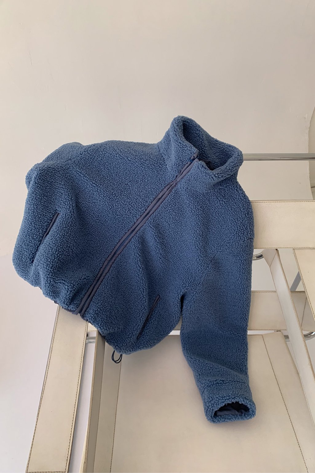 Alternative view of Campera Peluche