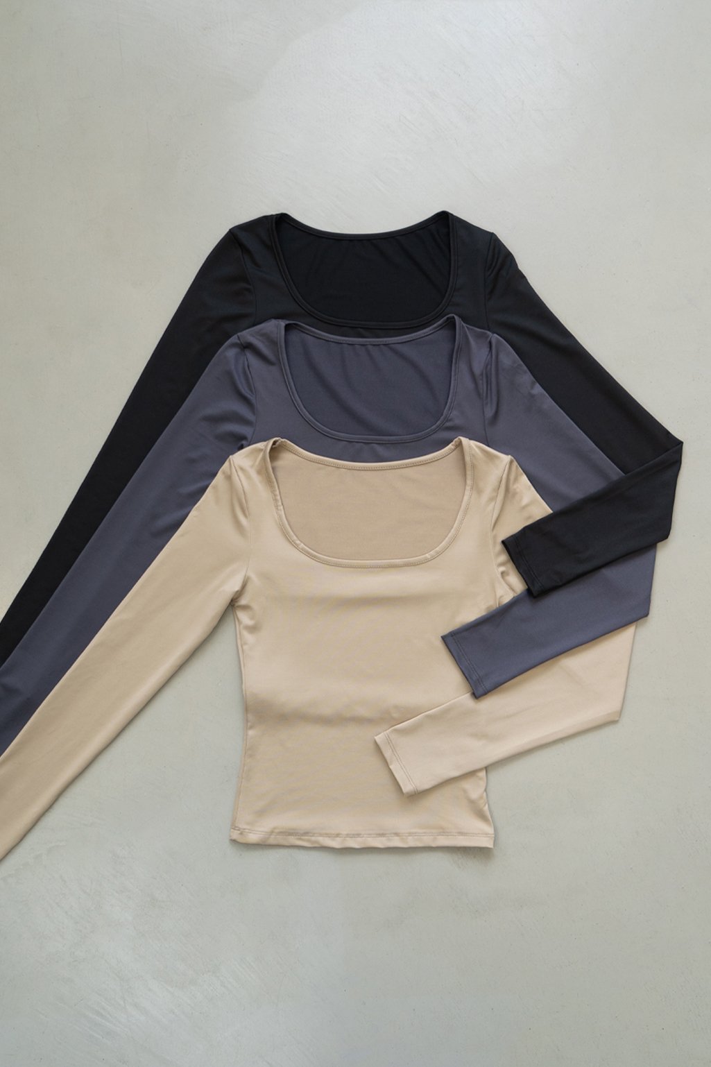 Remera m/larga escote espejo Skim