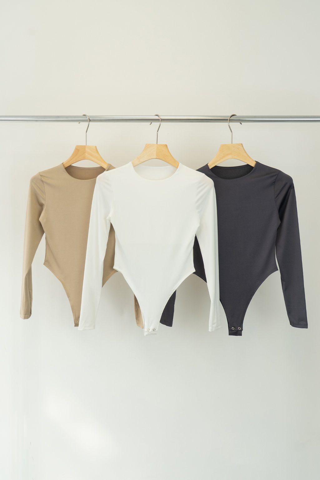 Alternative view of Body m/larga basic Skim