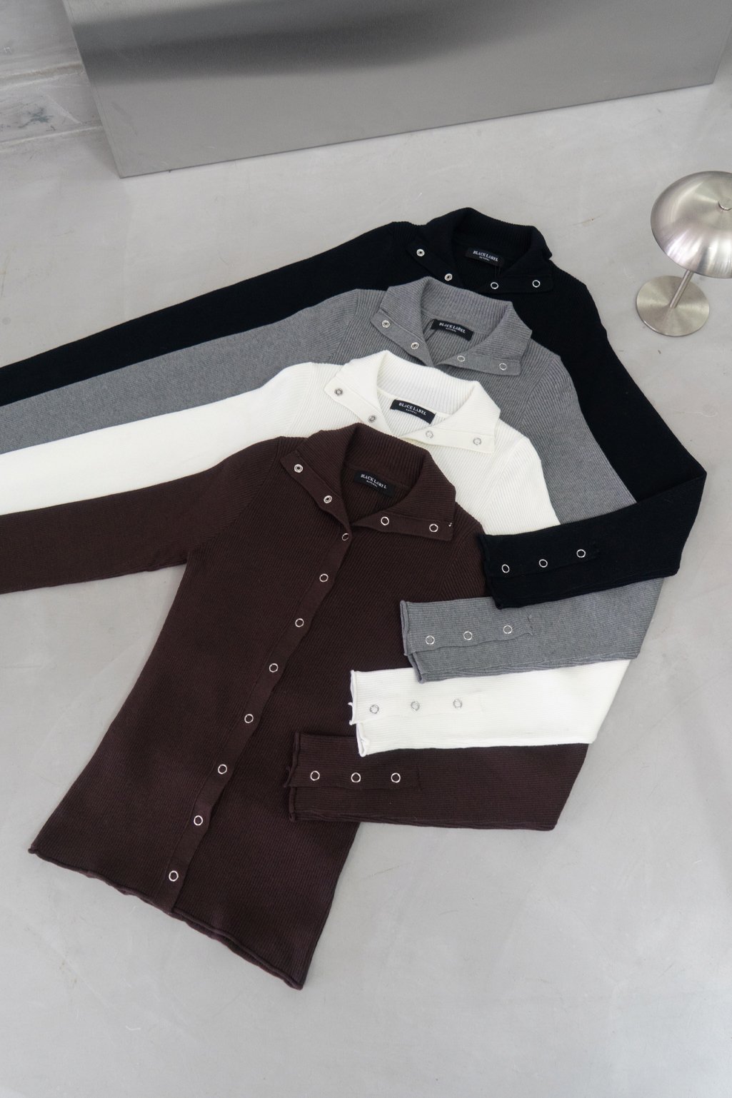 Alternative view of Cardigan broches