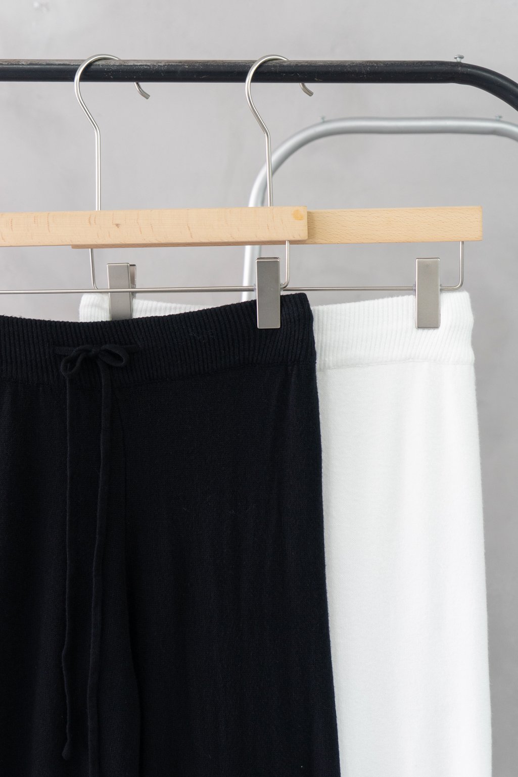 Pantalón tejido Cozy - Image 9