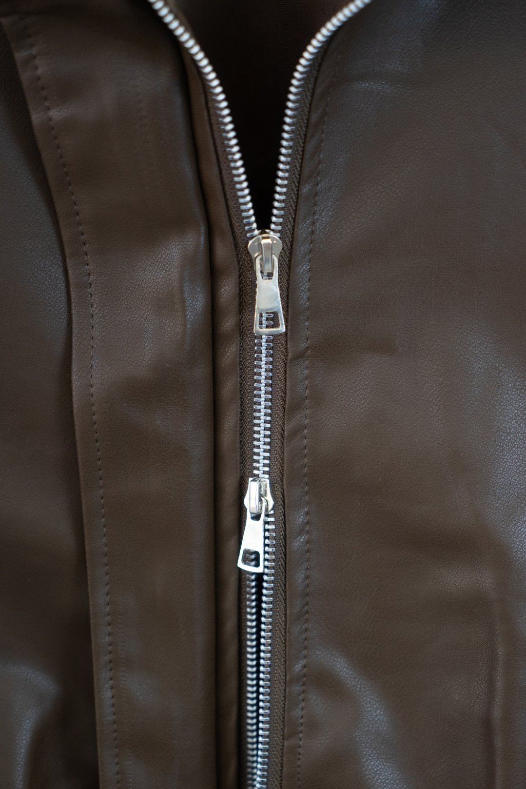Campera de cuero c/botón Jane - Imagen 8