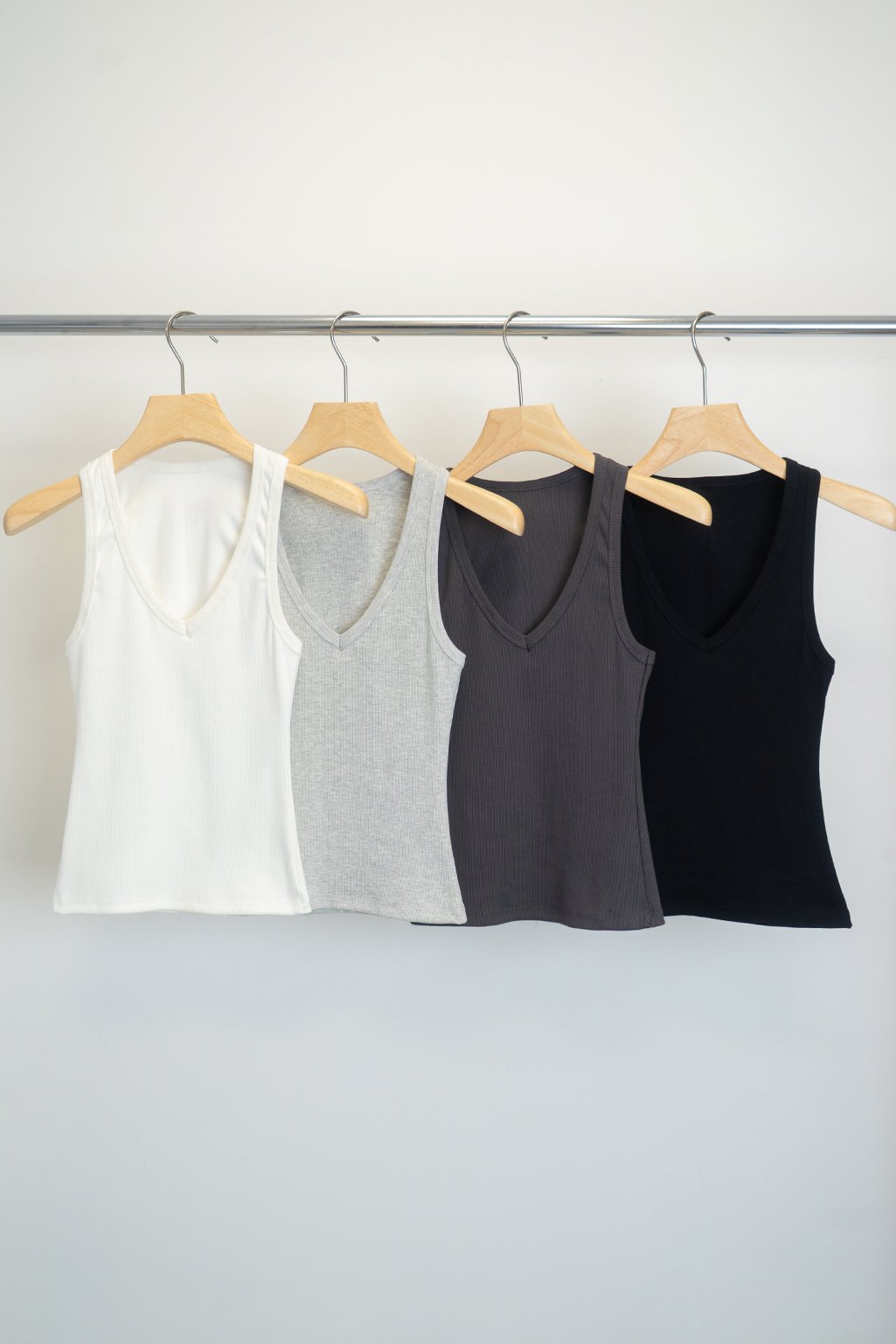 Alternative view of Musculosa escote V morley