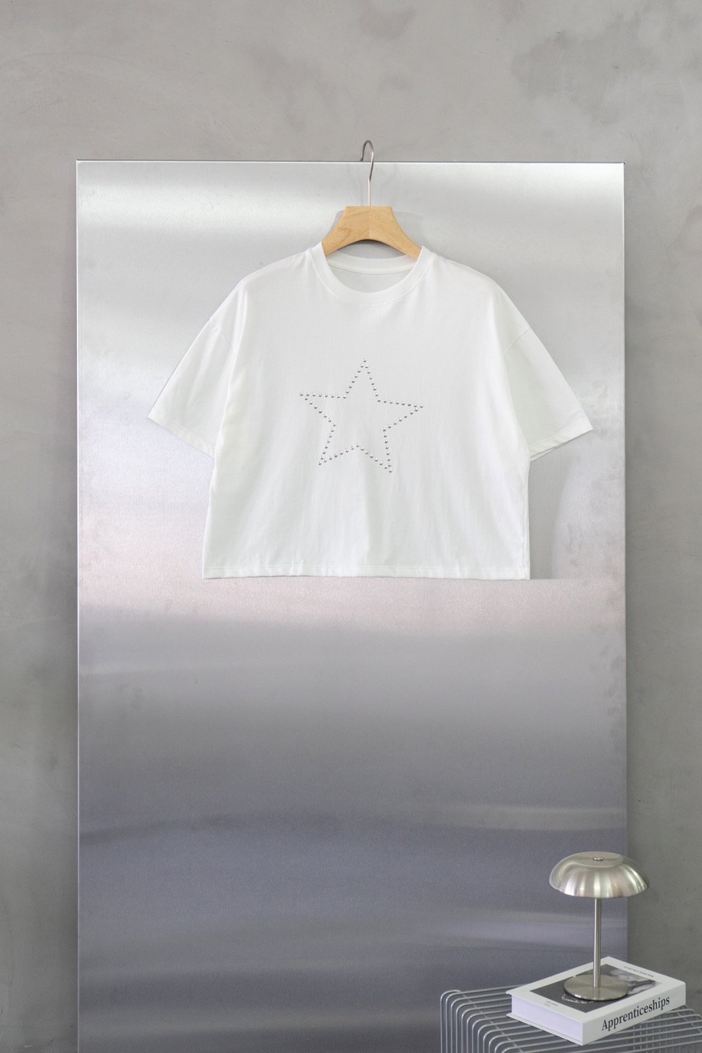 Alternative view of Remera boxy Star c/tachas