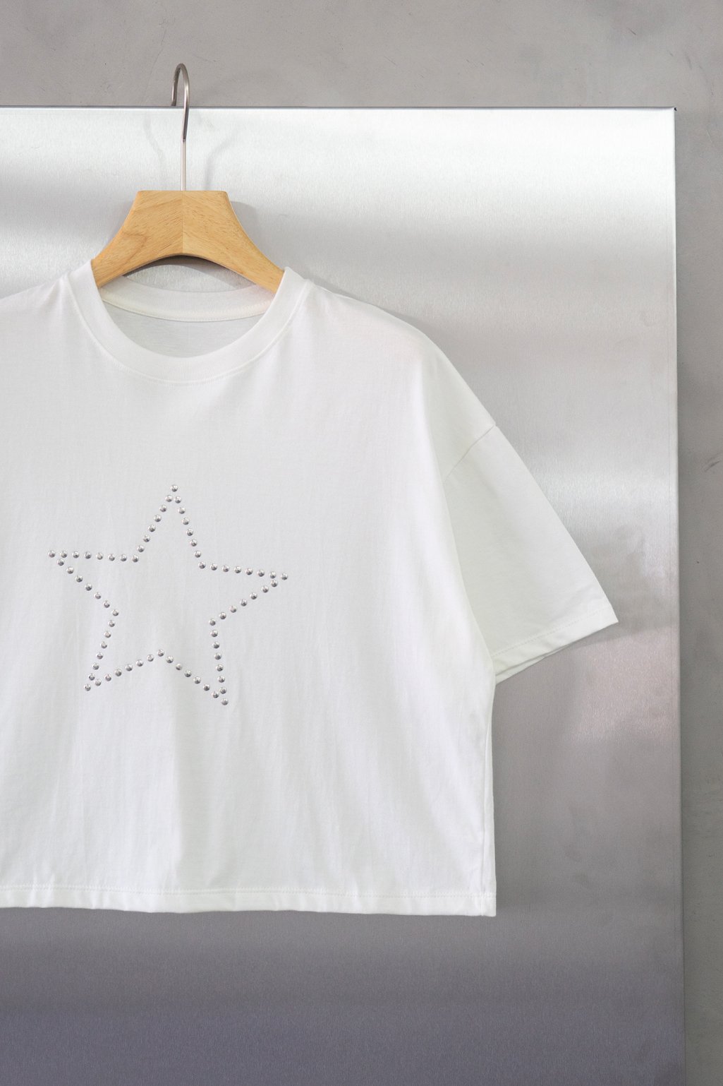 Remera boxy Star c/tachas - Imagen 3
