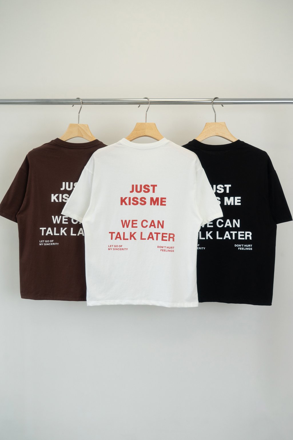 Remera over Kiss me jersey