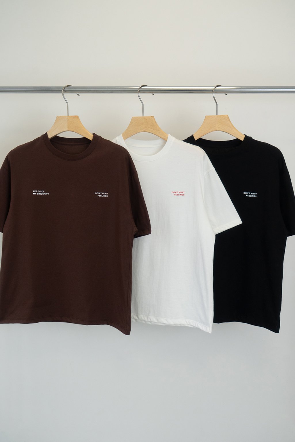 Alternative view of Remera over Kiss me jersey