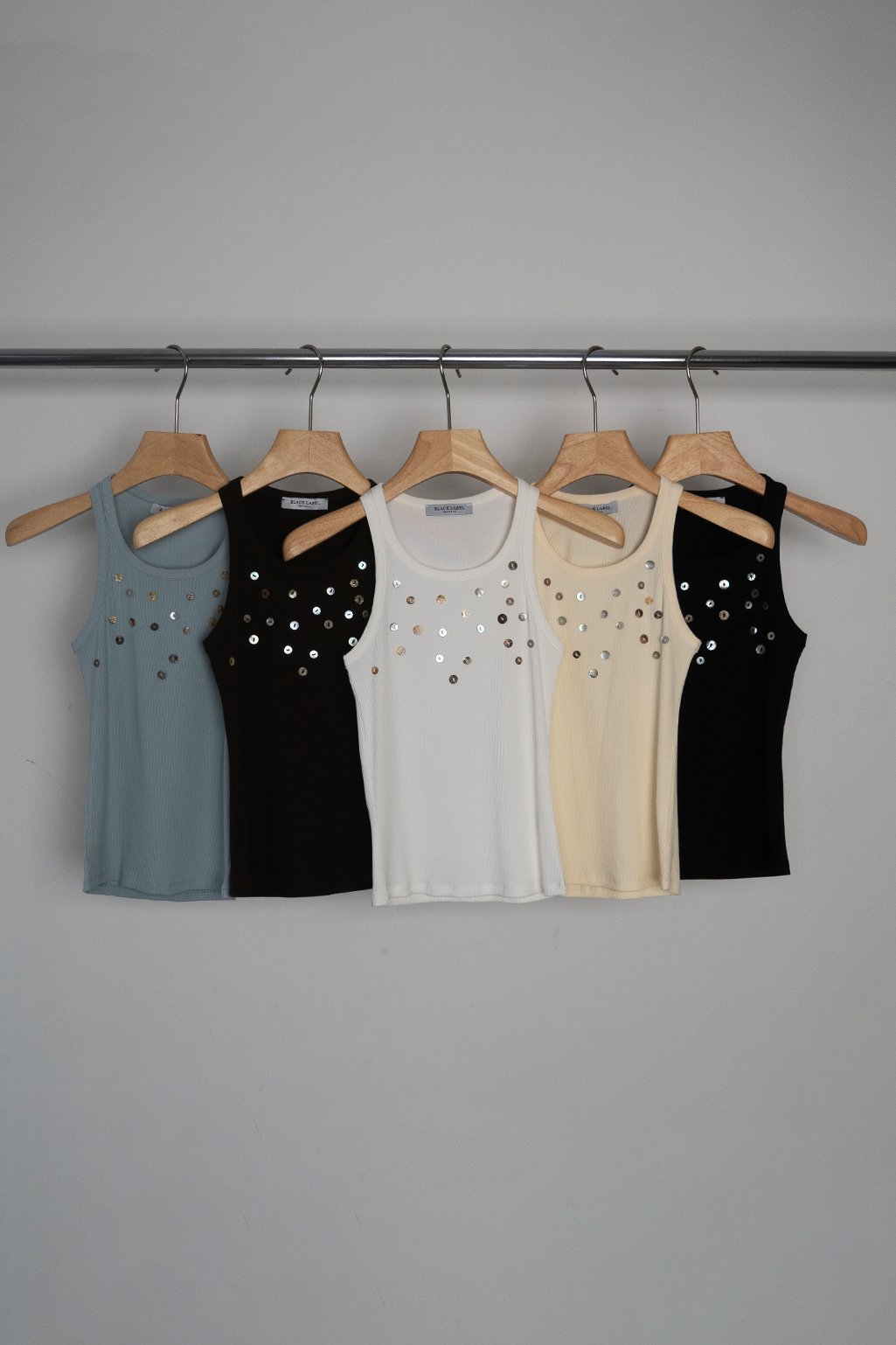 Alternative view of Musculosa morley botones DELFINA