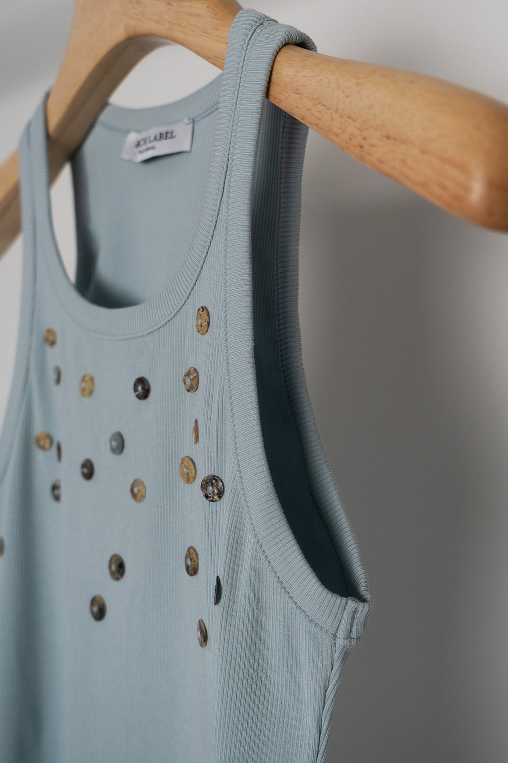 Musculosa morley botones DELFINA - Imagen 3