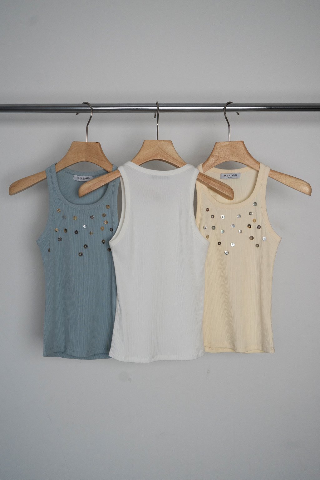 Musculosa morley botones DELFINA - Imagen 4