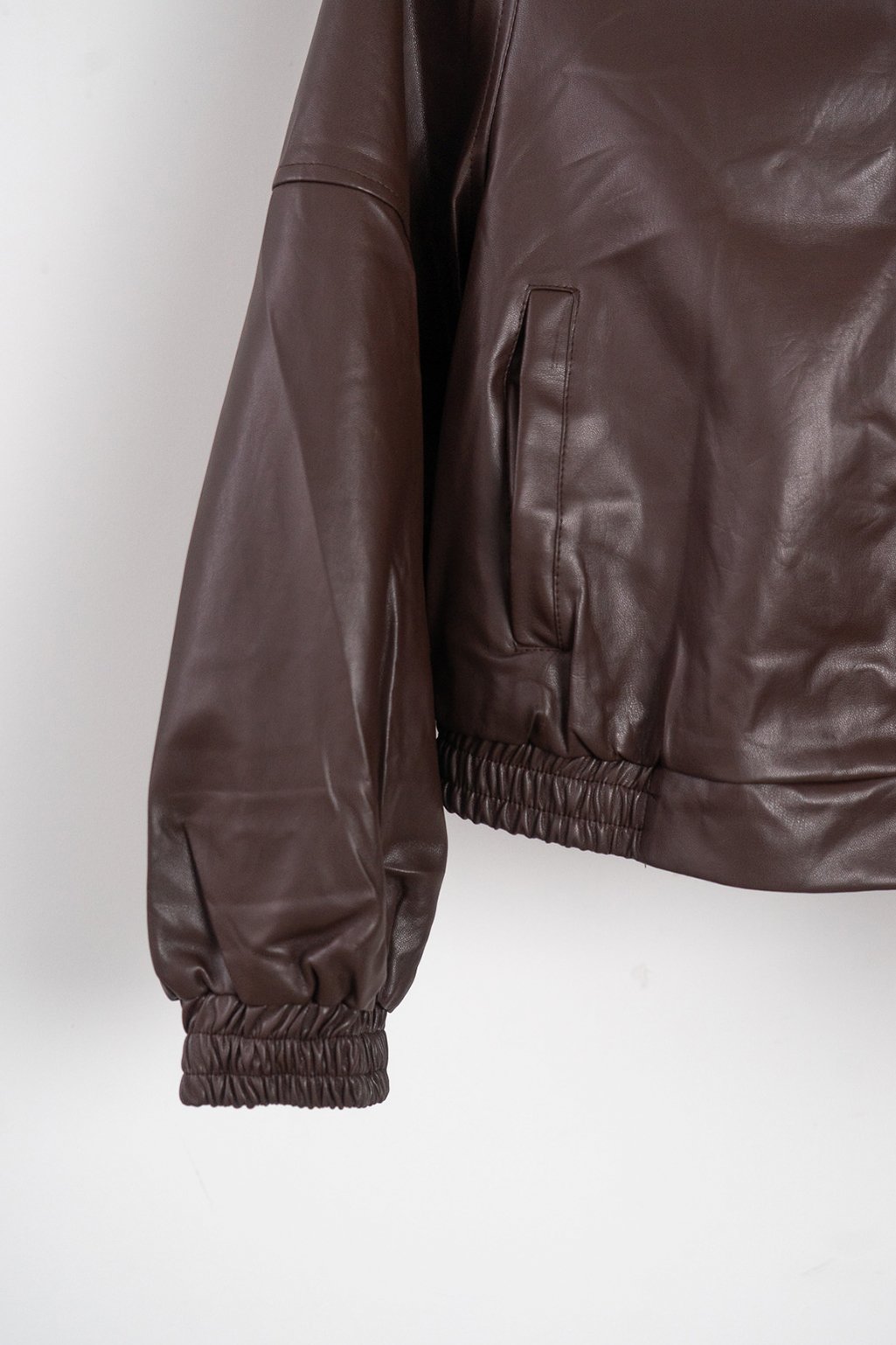 Campera cuero cuello alto PILI - Imagen 3