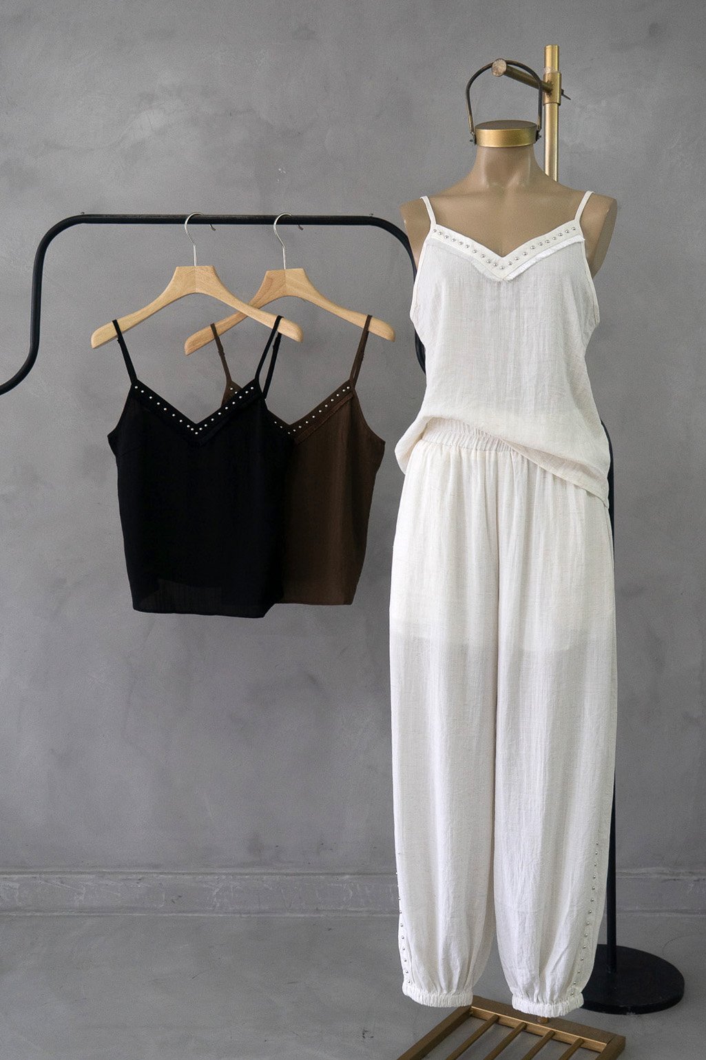 Alternative view of Blusa NAOMI