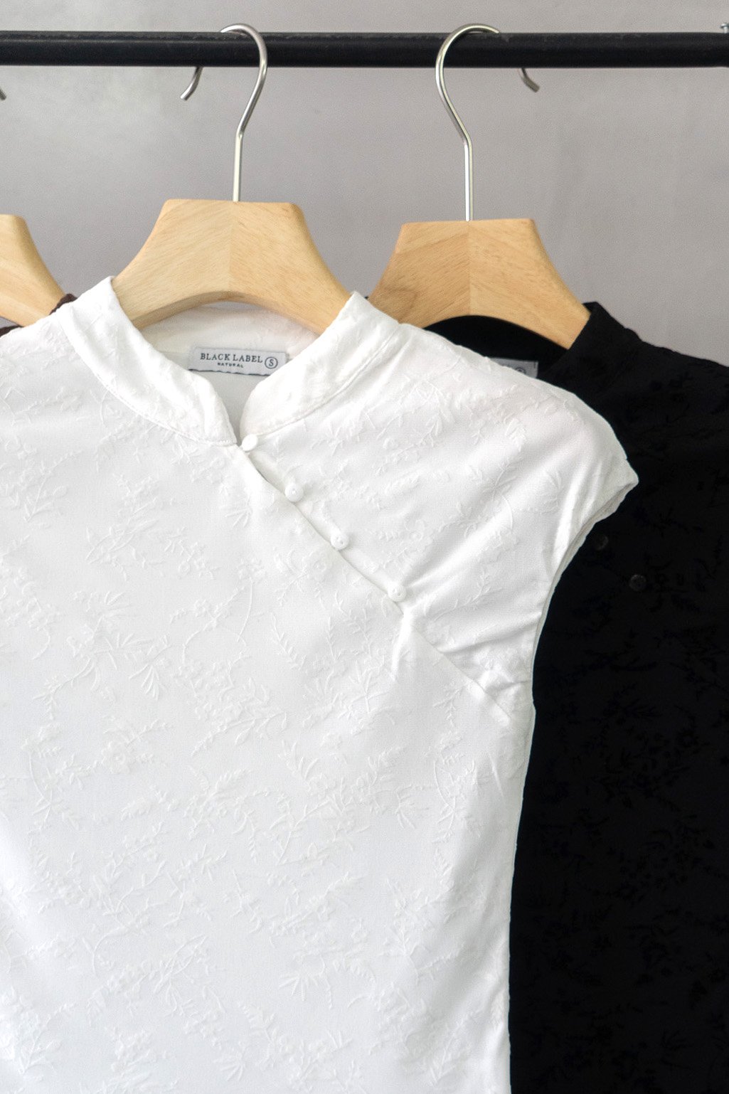 Alternative view of Remera gasa quipao ROSE